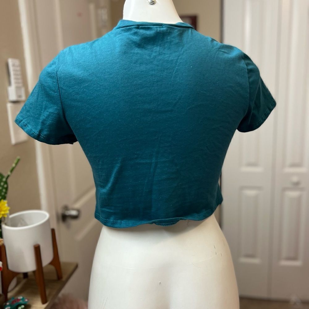 Crop top - Picture 3 of 5